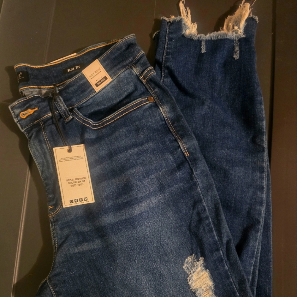 Judy blue jeans shark bite jeans mid rise slim fit